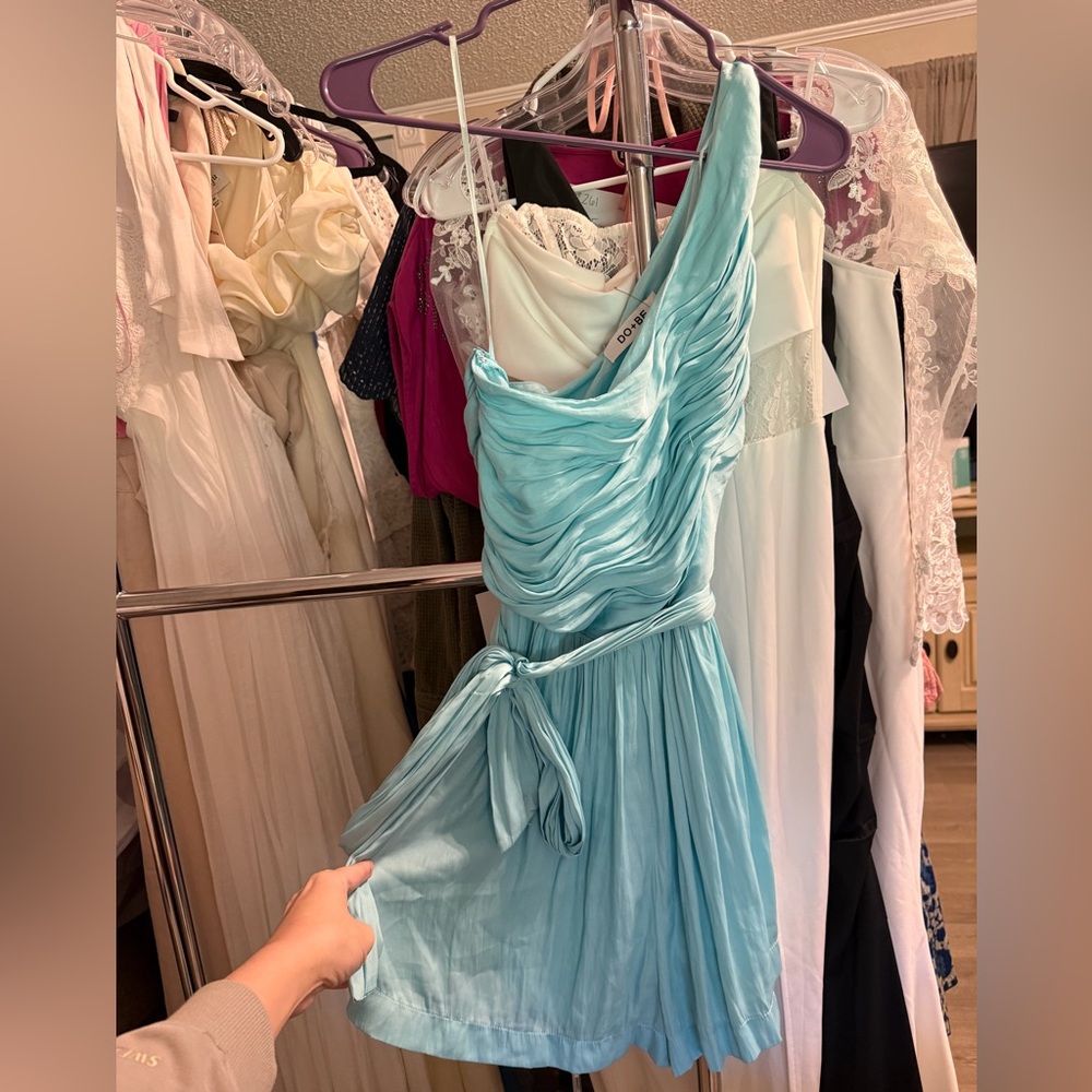 DO+BE Light Blue One-Shoulder Pleated Romper